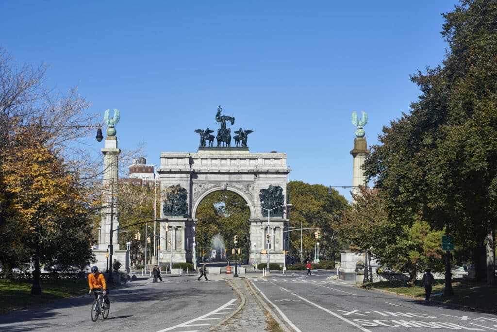 Grand Army Plaza Arch, fall scenery