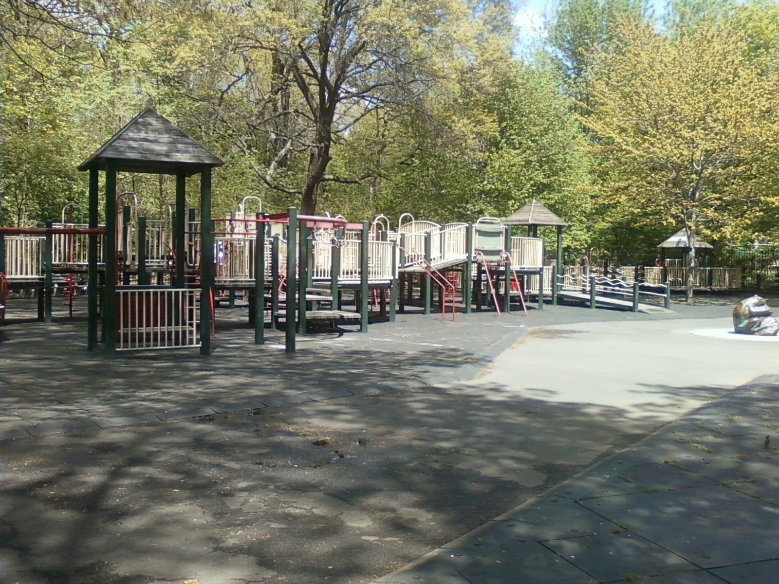 Lincoln Road Playground