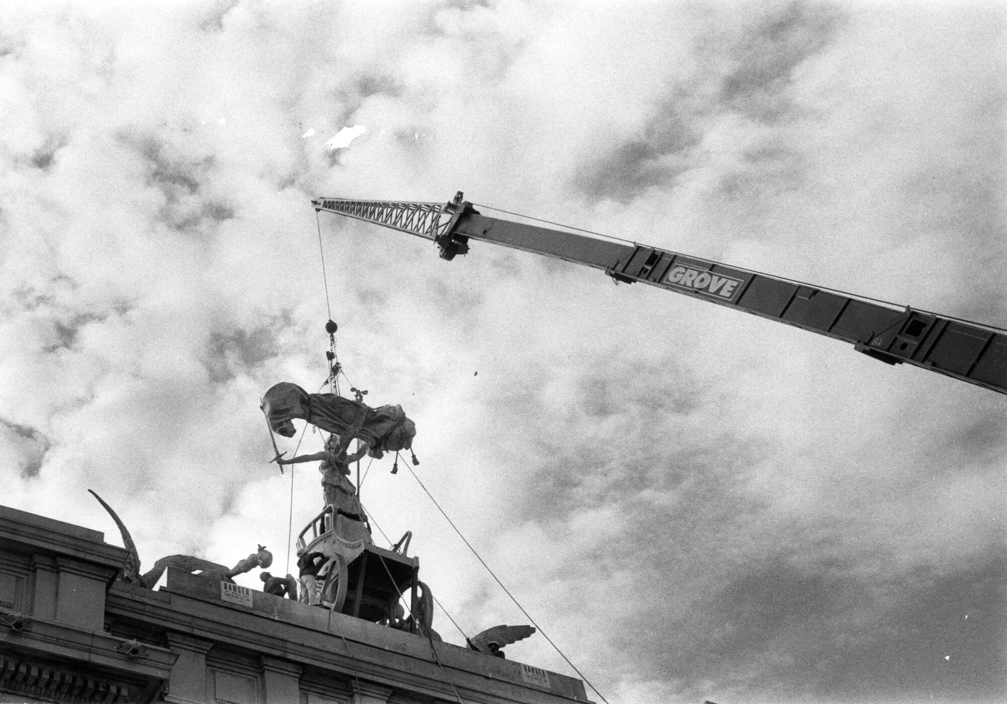 Reinstallation of Columbia Status Grand Army Arch 1980